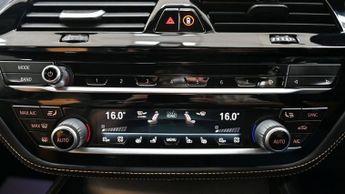 BMW M5 4.4i V8 Competition Saloon 4dr Petrol Steptronic xDrive Euro 6 (