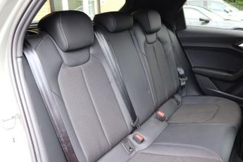 AUDI A1 1.0 TFSI 25 BLACK EDITION