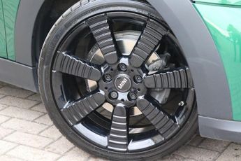 MINI HATCH 1.5 COOPER EXCLUSIVE