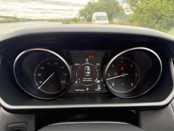 LAND ROVER DISCOVERY 3.0 SD V6 SE SUV 5dr Diesel Auto 4WD Euro 6 (s/s) (306 ps)