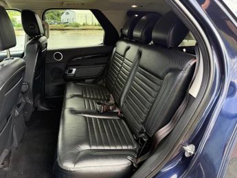 LAND ROVER DISCOVERY 3.0 SD V6 SE SUV 5dr Diesel Auto 4WD Euro 6 (s/s) (306 ps)
