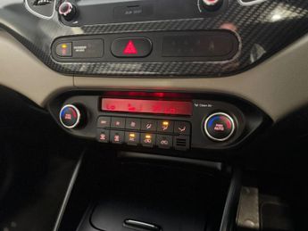KIA CARENS 1.7 CRDi 2 MPV 5dr Diesel DCT Euro 6 (s/s) (139 bhp)