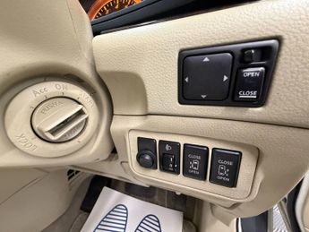 NISSAN ELGRAND E52 XL
