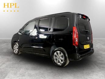 VAUXHALL Combo Life Electric 52kWh Ultimate MPV 5dr Electric Auto (7.4kW Charger) (136 ps)