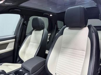LAND ROVER DISCOVERY SPORT 1.5 P300e 12.2kWh R-Dynamic SE SUV 5dr Petrol Plug-in Hybrid Aut