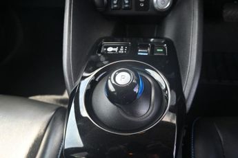 NISSAN LEAF 40kWh N-Connecta Hatchback 5dr Electric Auto (150 ps)