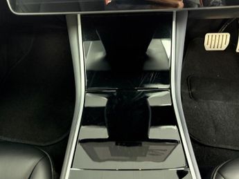TESLA Model 3 (Dual Motor) Performance Saloon 4dr Electric Auto 4WDE (Performa