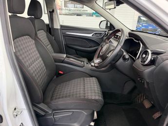 MG MG ZS 51.1kWh SE SUV 5dr Electric Auto (176 ps)