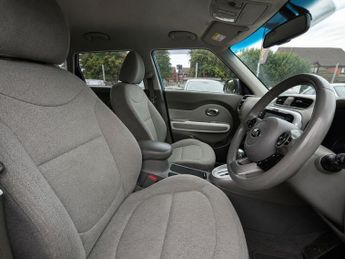 KIA SOUL 27kWh EV SUV 5dr Electric Auto (109 bhp)