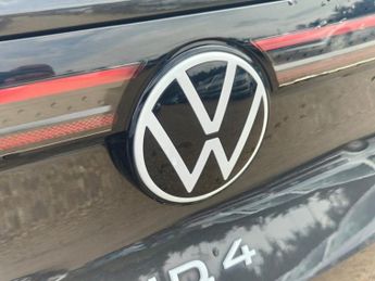 VOLKSWAGEN ID.4 Pure 52kWh Life SUV 5dr Electric Auto (148 ps)