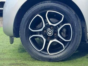 SMART FORFOUR EQ 17.6kWh Prime (Premium) Auto 5dr (22kW Charger)
