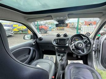 SMART FORFOUR EQ 17.6kWh Prime (Premium) Auto 5dr (22kW Charger)