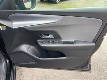 VAUXHALL MOKKA ELECTRIC 50kWh SE Nav Premium SUV 5dr Electric Auto (136 ps)