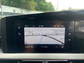 VAUXHALL MOKKA ELECTRIC 50kWh SE Nav Premium SUV 5dr Electric Auto (136 ps)