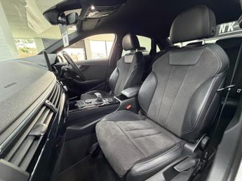 AUDI A4 2.0 TDI 35 Black Edition Saloon 4dr Diesel S Tronic Euro 6 (s/s)