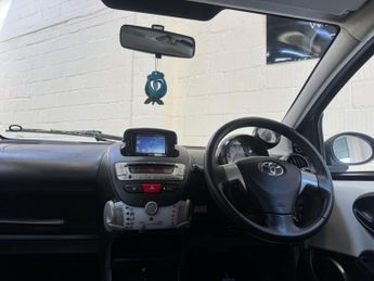 TOYOTA AYGO 1.0 VVT-i Move Hatchback 5dr Petrol Manual Euro 5 (68 ps)