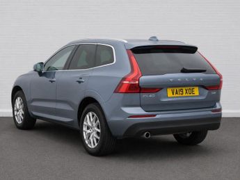 VOLVO XC60 2.0 T5 Momentum SUV 5dr Petrol Auto AWD Euro 6 (s/s) (250 ps)