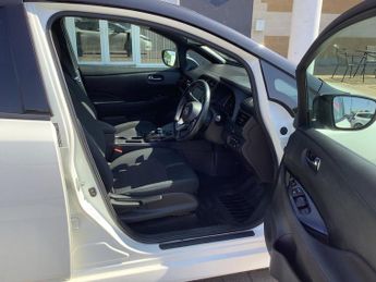 NISSAN LEAF 39kWh N-Connecta Hatchback 5dr Electric Auto (150 ps)