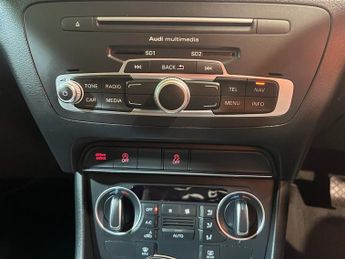 AUDI Q3 1.4 TFSI CoD S line SUV 5dr Petrol S Tronic Euro 6 (s/s) (150 ps