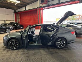 SKODA OCTAVIA 1.4 TSI iV 13kWh SE L Hatchback 5dr Petrol Plug-in Hybrid DSG Eu