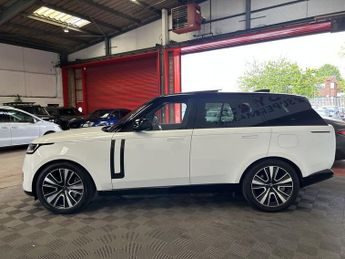 LAND ROVER RANGE ROVER 3.0 P440e 38.2kWh HSE SUV 5dr Petrol Plug-in Hybrid Auto 4WD Eur