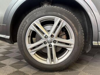 AUDI Q5 2.0 TDI 40 S line SUV 5dr Diesel S Tronic quattro Euro 6 (s/s) (