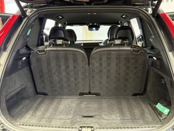 VOLVO XC90 2.0 B5 MHEV R-Design SUV 5dr Petrol Hybrid Auto 4WD Euro 6 (s/s)
