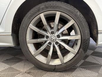 VOLKSWAGEN PASSAT 2.0 TDI BlueMotion Tech R-Line Estate 5dr Diesel DSG Euro 6 (s/s