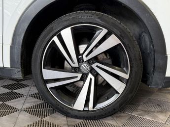 VOLKSWAGEN T-CROSS 1.0 TSI R-Line SUV 5dr Petrol DSG Euro 6 (s/s) (115 ps)