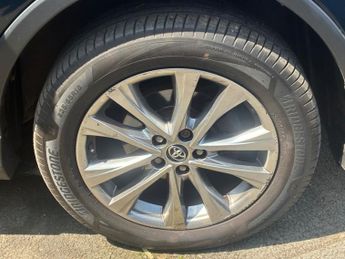TOYOTA RAV4 2.0 D-4D Excel SUV 5dr Diesel Manual Euro 6 (s/s) (Safety Sense,