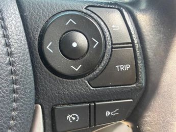 TOYOTA RAV4 2.0 D-4D Excel SUV 5dr Diesel Manual Euro 6 (s/s) (Safety Sense,