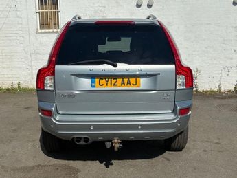 VOLVO XC90 2.4 D5 SE Lux SUV 5dr Diesel Geartronic 4WD Euro 5 (200 ps)