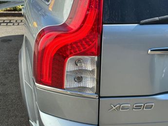 VOLVO XC90 2.4 D5 SE Lux SUV 5dr Diesel Geartronic 4WD Euro 5 (200 ps)