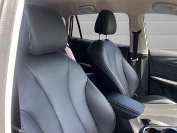 MG MG5 61.1kWh Exclusive Long Range Estate 5dr Electric Auto (156 ps)