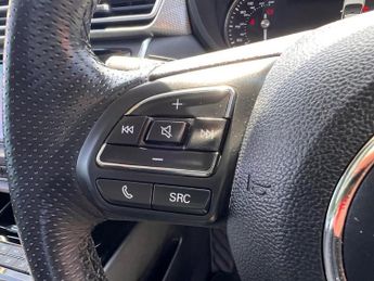 MG MG5 61.1kWh Exclusive Long Range Estate 5dr Electric Auto (156 ps)
