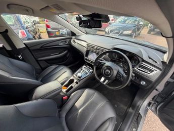 MG MG5 61.1kWh Exclusive Long Range Estate 5dr Electric Auto (156 ps)
