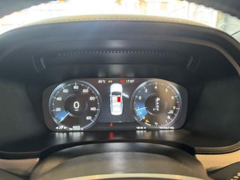 VOLVO S90 2.0 T4 R-Design Plus Saloon 4dr Petrol Auto Euro 6 (s/s) (190 ps