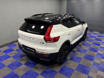 VOLVO XC40 2.0 D4 R-Design SUV 5dr Diesel Auto AWD Euro 6 (s/s) (190 ps)