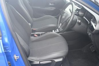 VAUXHALL Corsa Electric 50kWh Elite Premium Hatchback 5dr Electric Auto (136 ps)
