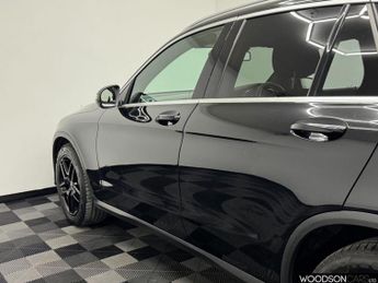 MERCEDES-BENZ GLC 2.1 GLC220d AMG Line SUV 5dr Diesel G-Tronic 4MATIC Euro 6 (s/s)