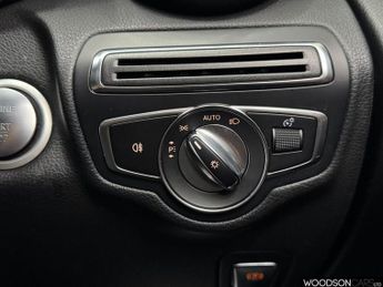 MERCEDES-BENZ GLC 2.1 GLC220d AMG Line SUV 5dr Diesel G-Tronic 4MATIC Euro 6 (s/s)