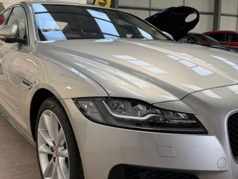 JAGUAR XF 3.0d V6 S Saloon 4dr Diesel Auto Euro 6 (s/s) (300 ps)
