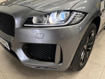 JAGUAR F-PACE 2.0 D180 Chequered Flag SUV 5dr Diesel Auto AWD Euro 6 (s/s) (18