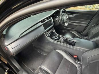 JAGUAR XF 2.0d R-Sport Saloon 4dr Diesel Auto Euro 6 (s/s) (180 ps)
