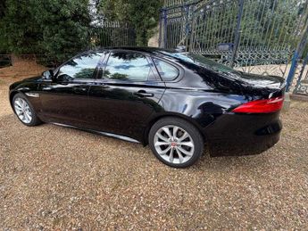 JAGUAR XF 2.0d R-Sport Saloon 4dr Diesel Auto Euro 6 (s/s) (180 ps)