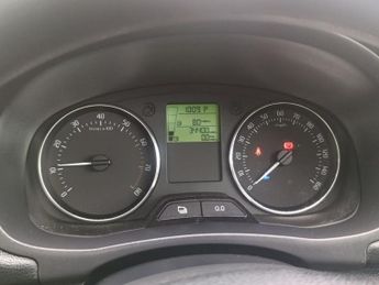 SKODA ROOMSTER 1.2 TSI SE MPV 5dr Petrol DSG Euro 5 (105 ps)