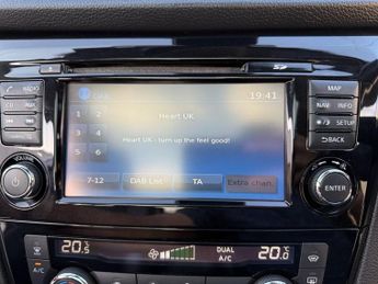 NISSAN QASHQAI 1.6 dCi Tekna SUV 5dr Diesel XTRON Euro 6 (s/s) (130 ps)