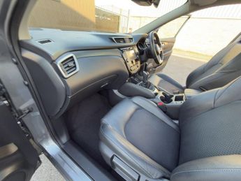 NISSAN QASHQAI 1.6 dCi Tekna SUV 5dr Diesel XTRON Euro 6 (s/s) (130 ps)