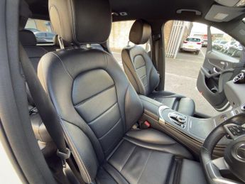 MERCEDES-BENZ GLC 2.1 GLC220d AMG Line SUV 5dr Diesel G-Tronic 4MATIC Euro 6 (s/s)