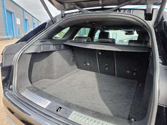 LAND ROVER RANGE ROVER VELAR 2.0 P250 R-Dynamic HSE SUV 5dr Petrol Auto 4WD Euro 6 (s/s) (250